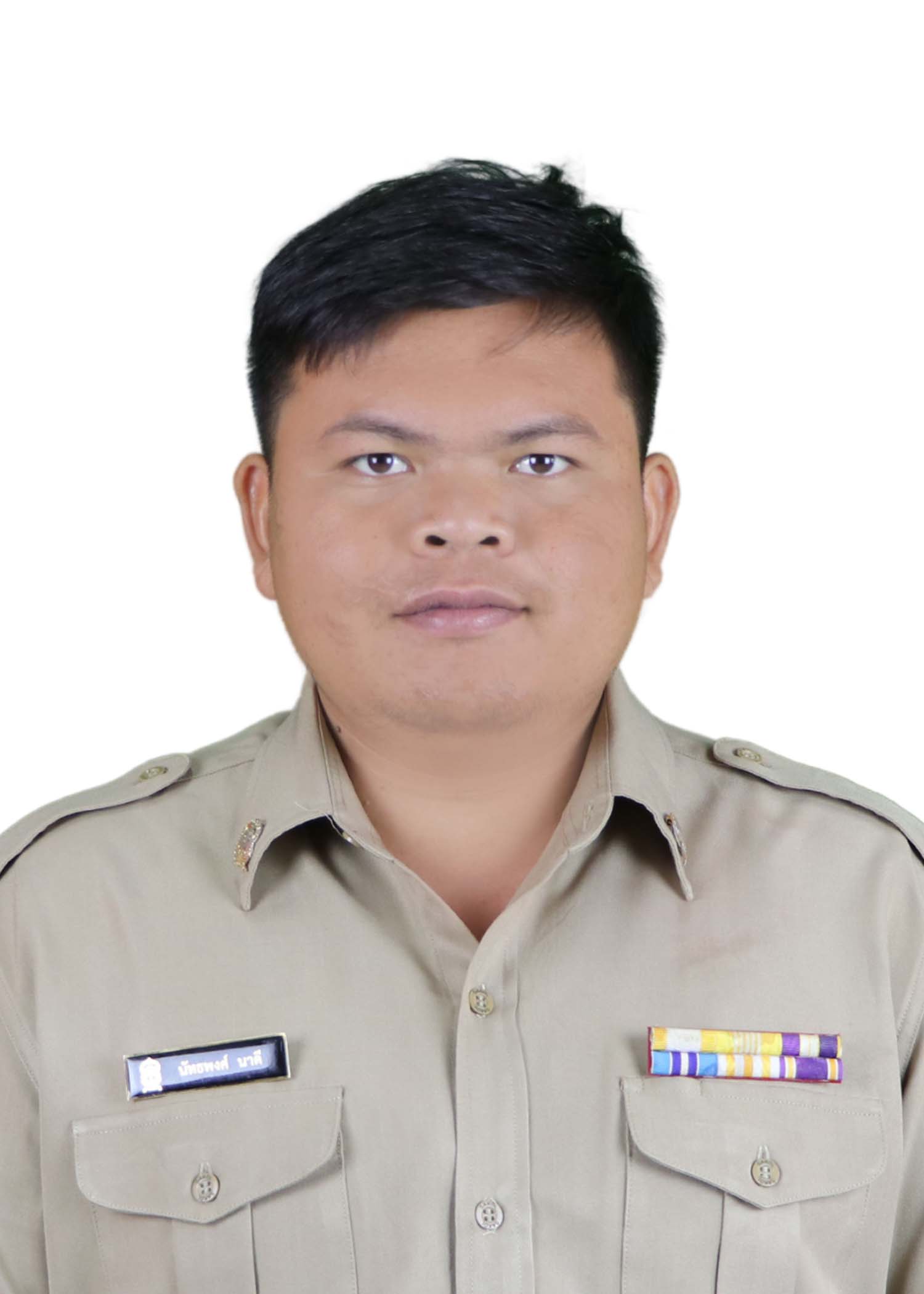 นายนัทธพงศ์ นาดี